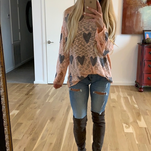 1️⃣ LEFT! Heart Destructed Tunic Sweater - Picture 4 of 8